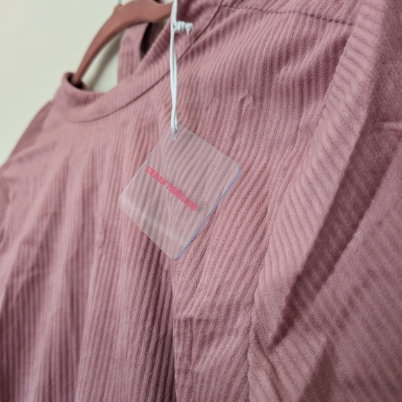 Elegant Mauve Ribbed Mini Dress - Picture 3 of 8